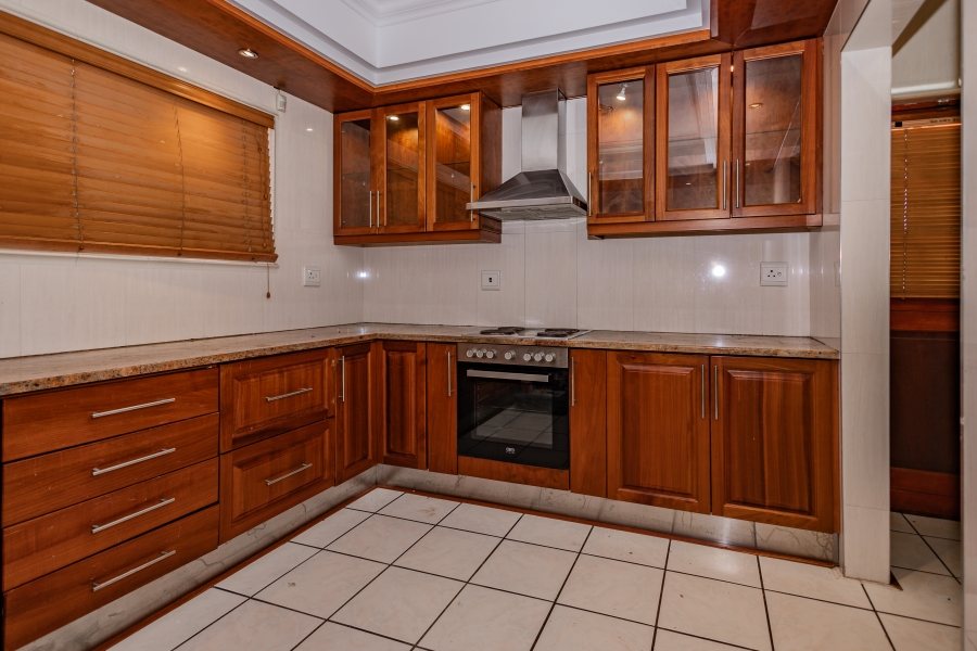 To Let 3 Bedroom Property for Rent in Loevenstein Western Cape